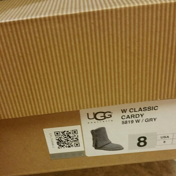 Brand New Uggs  (UNWORN) - Picture 3 of 5